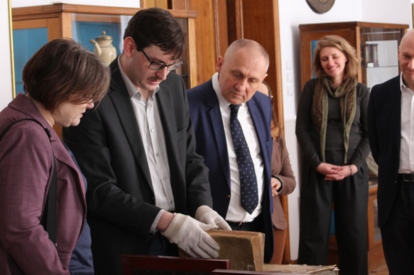 Wiceminister Nauki i Szkolnictwa Wyższego w Dziale Starej Książki Medycznej GBL